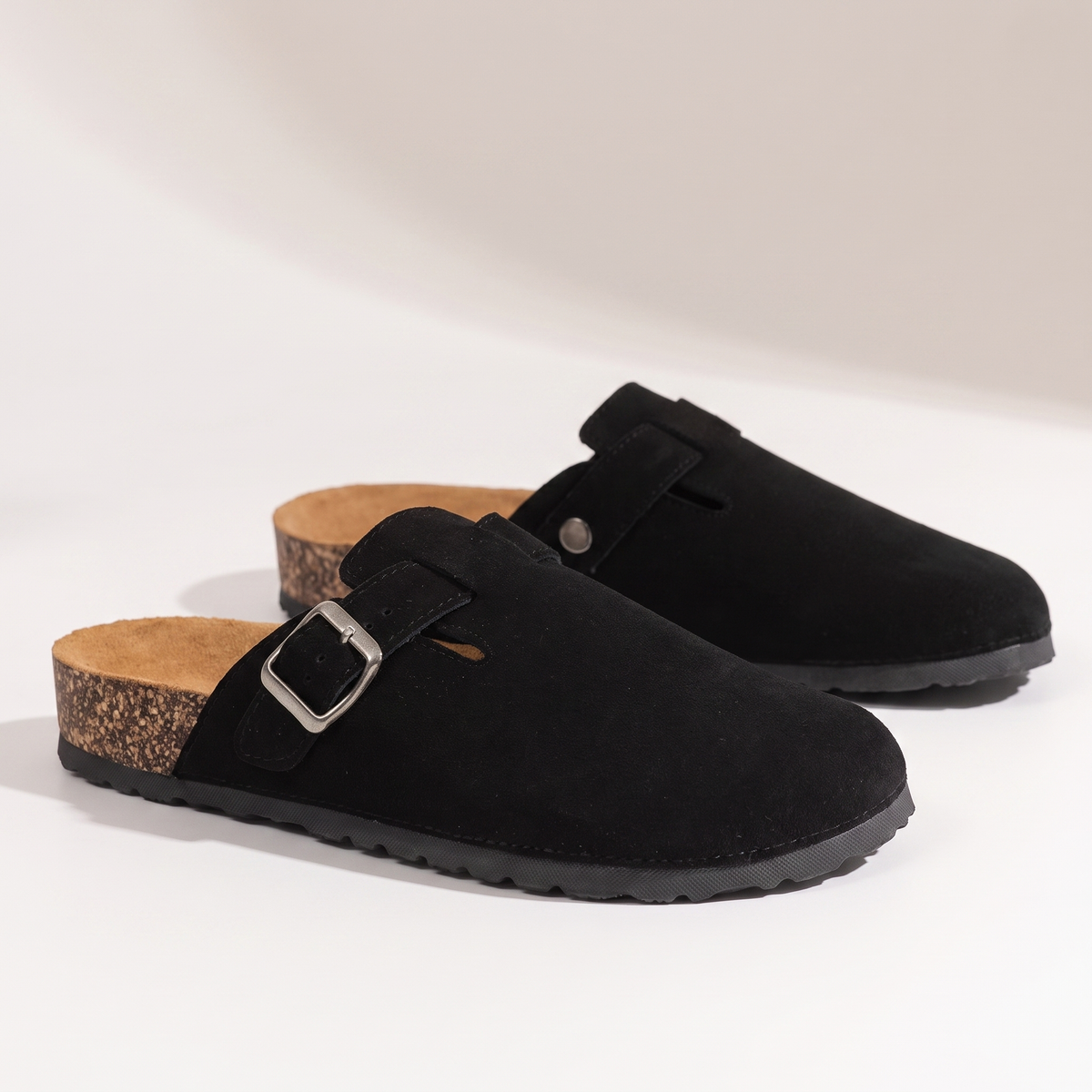 Aldervale Cushioned Toe-Post Sandals - Black