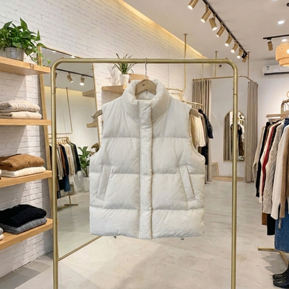 Aveline Sleeveless Summer Coat - White