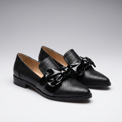 Bow Front Textured Loafers - Black