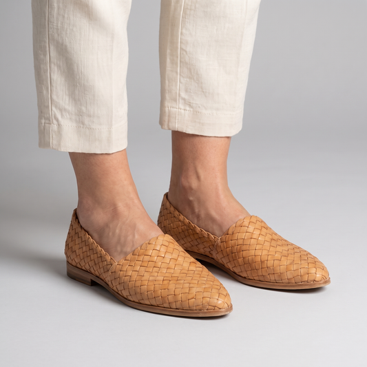Dana Classic Comfort Shoes
