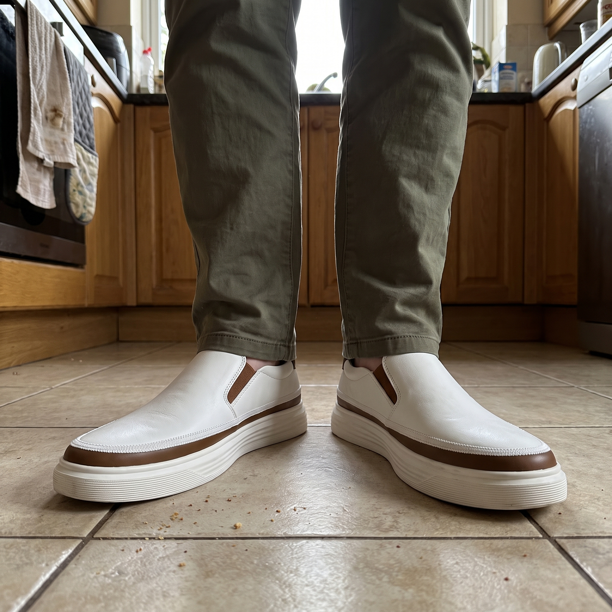 Elastic Side Comfort Trainers