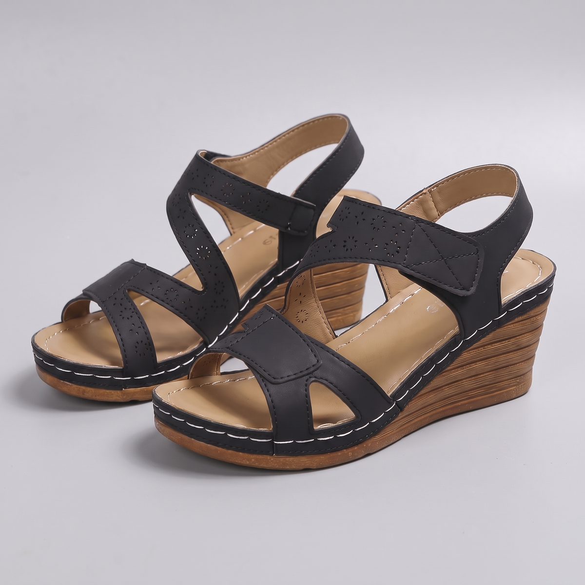 Fleur Wedge Sandals - Black