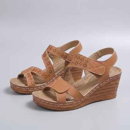 Fleur Wedge Sandals - Brown