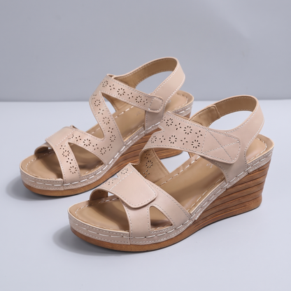 Fleur Wedge Sandals - Cream