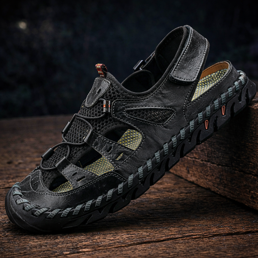 Henry Trail Sandals - Black