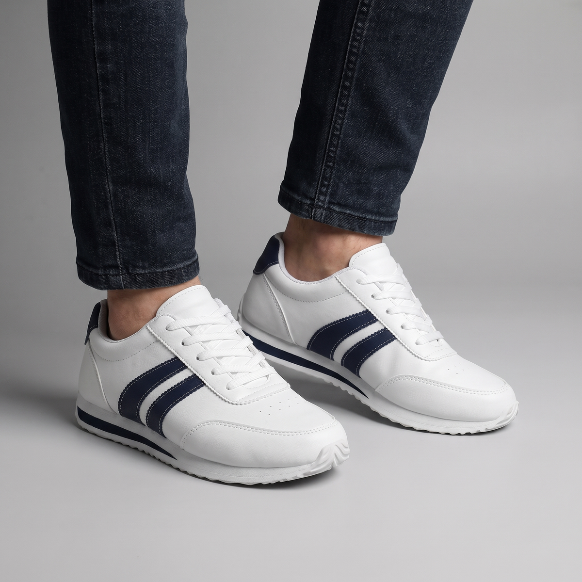Liora Comfort Sneakers