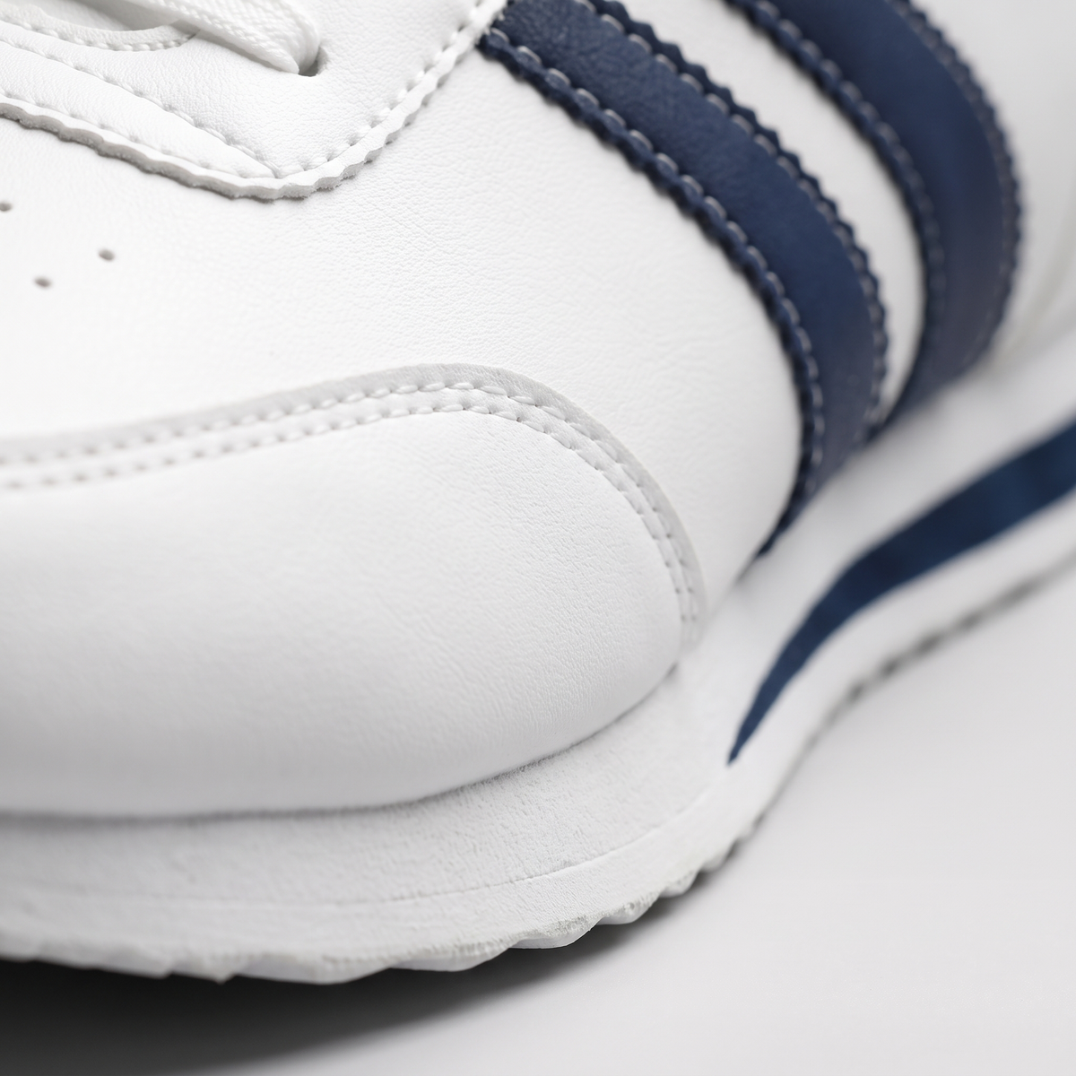Liora Comfort Sneakers