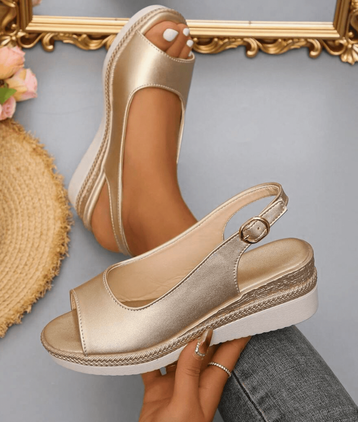Noira Comfort Sandals - Gold