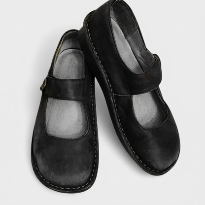 Signature Flat Shoes - Black