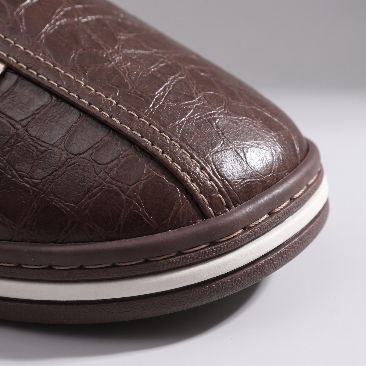 Solenne Comfort Slides