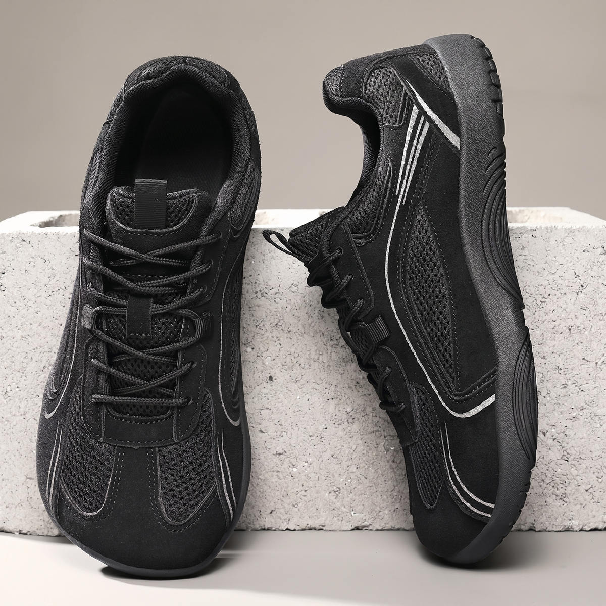Tavistock Minimalist Trainers - Black