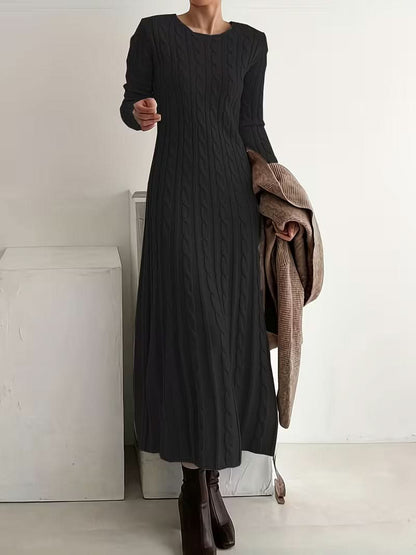 Valenne Elegant Maxi Dress - Black